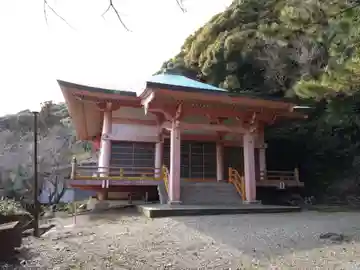 泉福寺の本殿・本堂