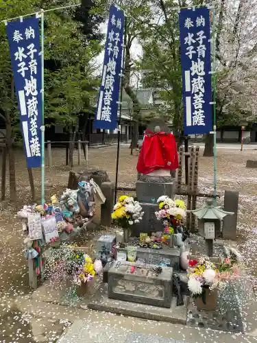 蓮馨寺の{uncategorized: "未分類", other: "その他", undefined: "問題あり", building: "その他建物", grave: "お墓", sacred_gate: "鳥居", guardian: "狛犬", statue: "像", buddha: "仏像", history: "歴史", nature: "自然", garden: "庭園", animal: "動物", pagoda: "塔", temizu: "手水舎", mountain_gate: "山門・神門", sanctuary: "本殿・本堂", subordinate: "末社・摂社", art: "芸術", scenery: "景色", jizo: "地蔵", ema: "絵馬", goshuin: "御朱印", omikuji: "おみくじ", items: "授与品その他", amulet: "お守り", goshuincho: "御朱印帳", eats: "食事", festival: "お祭り", votive_dance: "神楽", shichigosan: "七五三参", wedding: "結婚式", experience: "体験その他", initially: "初詣", around: "周辺", anti_infection: "感染症対策"}