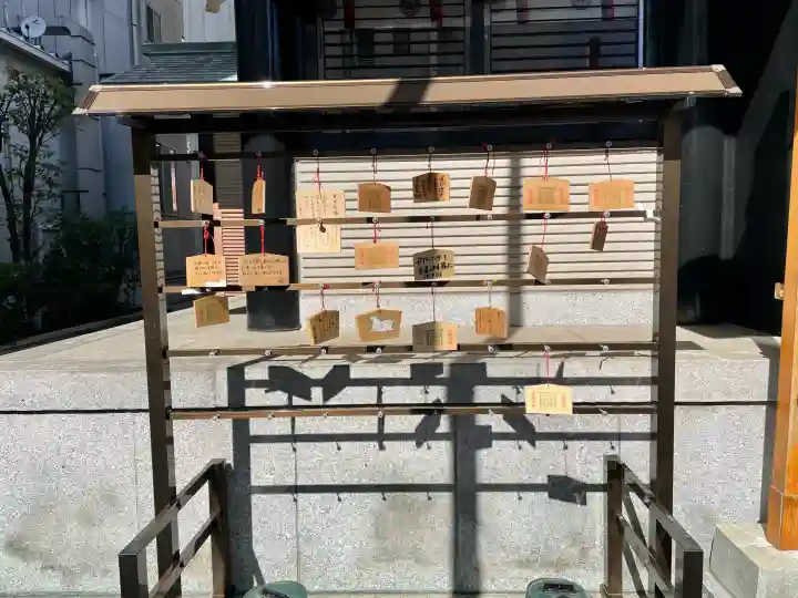 城岡神社の{uncategorized: "未分類", other: "その他", undefined: "問題あり", building: "その他建物", grave: "お墓", sacred_gate: "鳥居", guardian: "狛犬", statue: "像", buddha: "仏像", history: "歴史", nature: "自然", garden: "庭園", animal: "動物", pagoda: "塔", temizu: "手水舎", mountain_gate: "山門・神門", sanctuary: "本殿・本堂", subordinate: "末社・摂社", art: "芸術", scenery: "景色", jizo: "地蔵", ema: "絵馬", goshuin: "御朱印", omikuji: "おみくじ", items: "授与品その他", amulet: "お守り", goshuincho: "御朱印帳", eats: "食事", festival: "お祭り", votive_dance: "神楽", shichigosan: "七五三参", wedding: "結婚式", experience: "体験その他", initially: "初詣", around: "周辺", anti_infection: "感染症対策"}