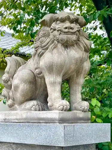 泉尾神社の狛犬