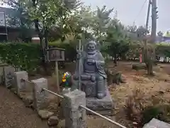 御沢神社の像