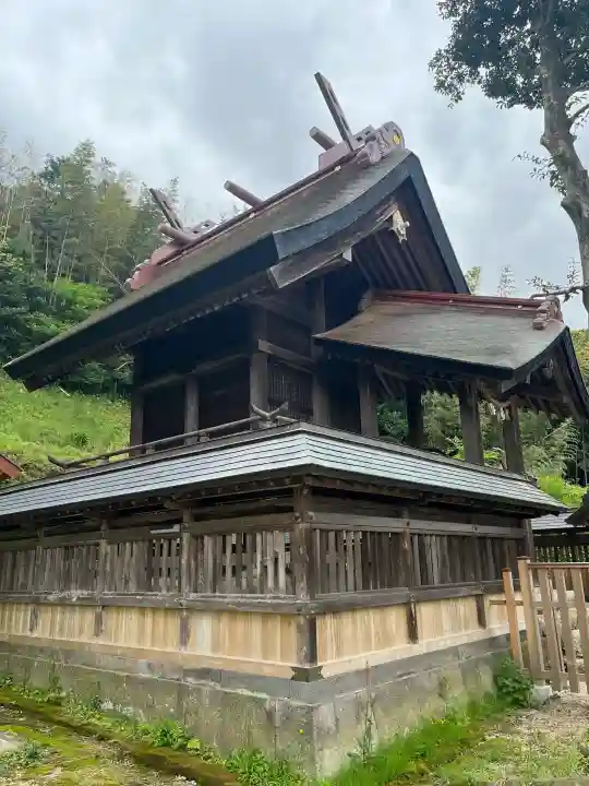 揖夜神社の{uncategorized: "未分類", other: "その他", undefined: "問題あり", building: "その他建物", grave: "お墓", sacred_gate: "鳥居", guardian: "狛犬", statue: "像", buddha: "仏像", history: "歴史", nature: "自然", garden: "庭園", animal: "動物", pagoda: "塔", temizu: "手水舎", mountain_gate: "山門・神門", sanctuary: "本殿・本堂", subordinate: "末社・摂社", art: "芸術", scenery: "景色", jizo: "地蔵", ema: "絵馬", goshuin: "御朱印", omikuji: "おみくじ", items: "授与品その他", amulet: "お守り", goshuincho: "御朱印帳", eats: "食事", festival: "お祭り", votive_dance: "神楽", shichigosan: "七五三参", wedding: "結婚式", experience: "体験その他", initially: "初詣", around: "周辺", anti_infection: "感染症対策"}