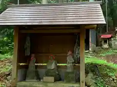 温泉神社の地蔵