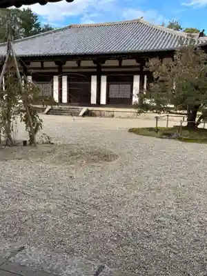 秋篠寺の本殿・本堂