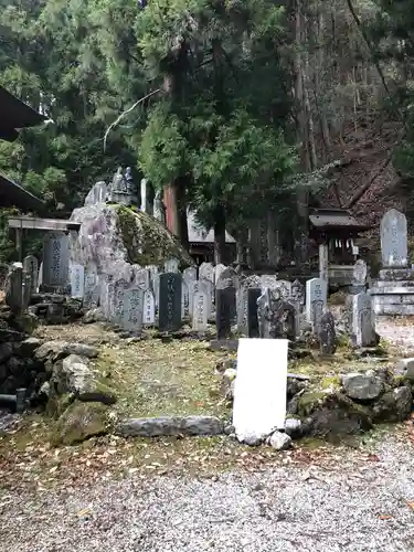 甲斐駒ヶ岳神社の建物その他