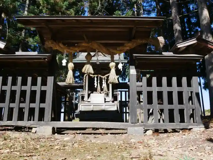 北熊井諏訪社の末社・摂社