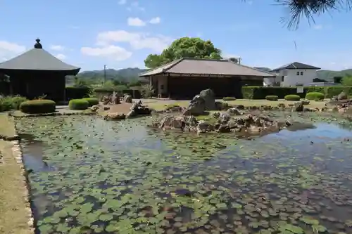 摩訶耶寺の建物その他