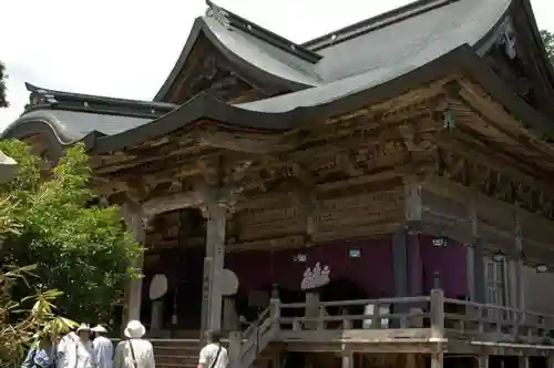 成相寺の本殿