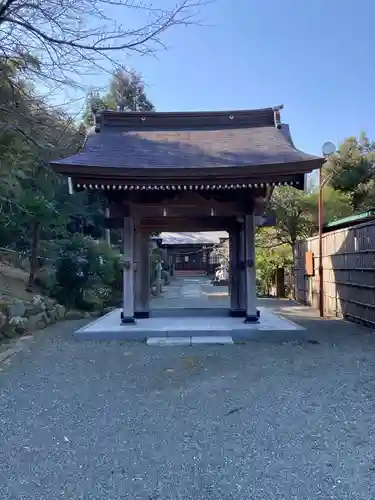 荘嚴寺の山門