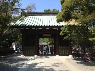 高徳院の山門・神門
