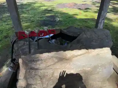 近津神社の{uncategorized: "未分類", other: "その他", undefined: "問題あり", building: "その他建物", grave: "お墓", sacred_gate: "鳥居", guardian: "狛犬", statue: "像", buddha: "仏像", history: "歴史", nature: "自然", garden: "庭園", animal: "動物", pagoda: "塔", temizu: "手水舎", mountain_gate: "山門・神門", sanctuary: "本殿・本堂", subordinate: "末社・摂社", art: "芸術", scenery: "景色", jizo: "地蔵", ema: "絵馬", goshuin: "御朱印", omikuji: "おみくじ", items: "授与品その他", amulet: "お守り", goshuincho: "御朱印帳", eats: "食事", festival: "お祭り", votive_dance: "神楽", shichigosan: "七五三参", wedding: "結婚式", experience: "体験その他", initially: "初詣", around: "周辺", anti_infection: "感染症対策"}