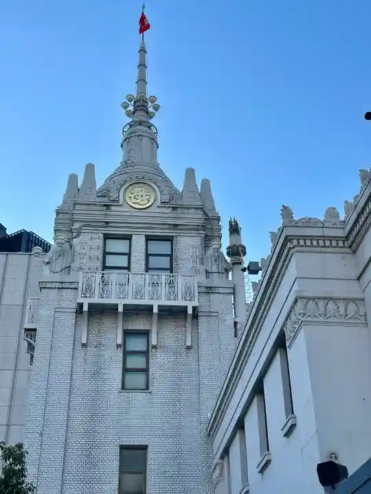 三囲神社(三圍神社)日本橋摂社の{uncategorized: "未分類", other: "その他", undefined: "問題あり", building: "その他建物", grave: "お墓", sacred_gate: "鳥居", guardian: "狛犬", statue: "像", buddha: "仏像", history: "歴史", nature: "自然", garden: "庭園", animal: "動物", pagoda: "塔", temizu: "手水舎", mountain_gate: "山門・神門", sanctuary: "本殿・本堂", subordinate: "末社・摂社", art: "芸術", scenery: "景色", jizo: "地蔵", ema: "絵馬", goshuin: "御朱印", omikuji: "おみくじ", items: "授与品その他", amulet: "お守り", goshuincho: "御朱印帳", eats: "食事", festival: "お祭り", votive_dance: "神楽", shichigosan: "七五三参", wedding: "結婚式", experience: "体験その他", initially: "初詣", around: "周辺", anti_infection: "感染症対策"}