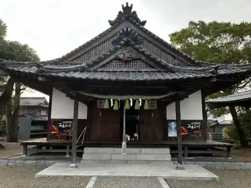 嘉母神社の本殿・本堂