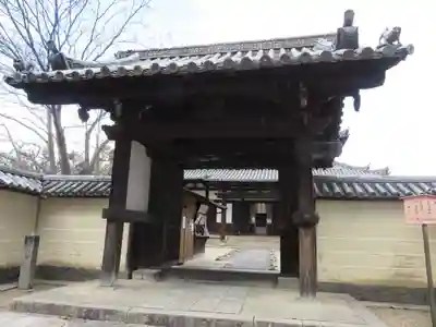 東大寺戒壇院戒壇堂の山門・神門