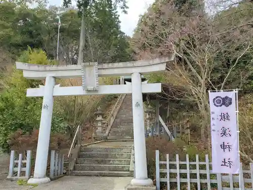 鍬渓神社の鳥居