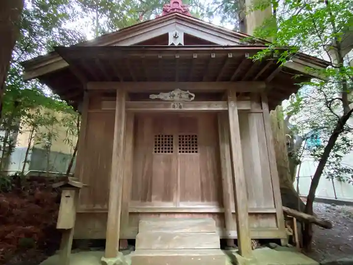 火ノ宮神社(彌彦神社境外末社)の末社・摂社