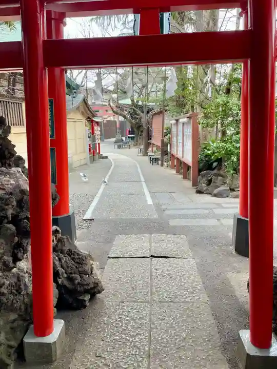 天白稲荷神社の{uncategorized: "未分類", other: "その他", undefined: "問題あり", building: "その他建物", grave: "お墓", sacred_gate: "鳥居", guardian: "狛犬", statue: "像", buddha: "仏像", history: "歴史", nature: "自然", garden: "庭園", animal: "動物", pagoda: "塔", temizu: "手水舎", mountain_gate: "山門・神門", sanctuary: "本殿・本堂", subordinate: "末社・摂社", art: "芸術", scenery: "景色", jizo: "地蔵", ema: "絵馬", goshuin: "御朱印", omikuji: "おみくじ", items: "授与品その他", amulet: "お守り", goshuincho: "御朱印帳", eats: "食事", festival: "お祭り", votive_dance: "神楽", shichigosan: "七五三参", wedding: "結婚式", experience: "体験その他", initially: "初詣", around: "周辺", anti_infection: "感染症対策"}