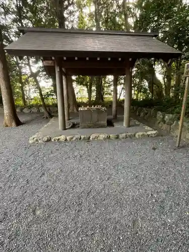 伊雜宮（皇大神宮別宮）の{uncategorized: "未分類", other: "その他", undefined: "問題あり", building: "その他建物", grave: "お墓", sacred_gate: "鳥居", guardian: "狛犬", statue: "像", buddha: "仏像", history: "歴史", nature: "自然", garden: "庭園", animal: "動物", pagoda: "塔", temizu: "手水舎", mountain_gate: "山門・神門", sanctuary: "本殿・本堂", subordinate: "末社・摂社", art: "芸術", scenery: "景色", jizo: "地蔵", ema: "絵馬", goshuin: "御朱印", omikuji: "おみくじ", items: "授与品その他", amulet: "お守り", goshuincho: "御朱印帳", eats: "食事", festival: "お祭り", votive_dance: "神楽", shichigosan: "七五三参", wedding: "結婚式", experience: "体験その他", initially: "初詣", around: "周辺", anti_infection: "感染症対策"}