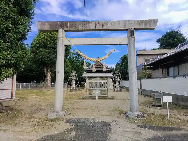 八王子社の鳥居