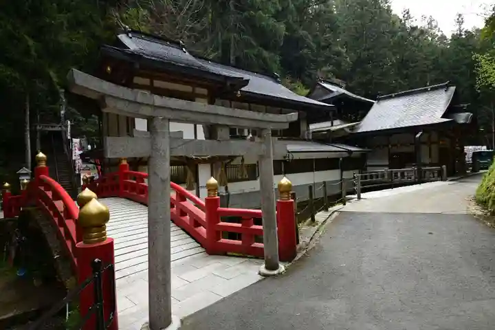 脳天大神龍王院(奈良県)