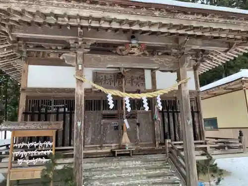 岩手山神社の本殿・本堂