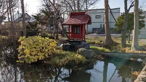 竜渕寺の末社