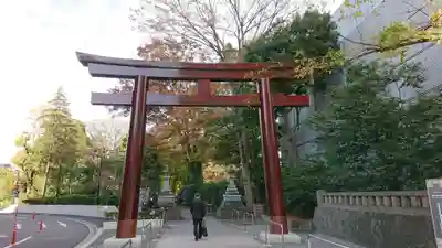 東郷神社の鳥居