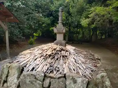 大御堂寺（野間大坊）の{uncategorized: "未分類", other: "その他", undefined: "問題あり", building: "その他建物", grave: "お墓", sacred_gate: "鳥居", guardian: "狛犬", statue: "像", buddha: "仏像", history: "歴史", nature: "自然", garden: "庭園", animal: "動物", pagoda: "塔", temizu: "手水舎", mountain_gate: "山門・神門", sanctuary: "本殿・本堂", subordinate: "末社・摂社", art: "芸術", scenery: "景色", jizo: "地蔵", ema: "絵馬", goshuin: "御朱印", omikuji: "おみくじ", items: "授与品その他", amulet: "お守り", goshuincho: "御朱印帳", eats: "食事", festival: "お祭り", votive_dance: "神楽", shichigosan: "七五三参", wedding: "結婚式", experience: "体験その他", initially: "初詣", around: "周辺", anti_infection: "感染症対策"}