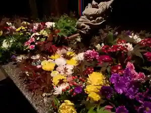 滑川神社 - 仕事と子どもの守り神の手水舎(2020年10月21日(水) 22時14分28秒投稿)