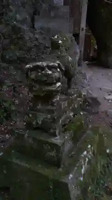室山熊野神社の狛犬