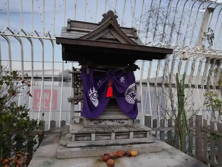 小田急豊川稲荷の本殿・本堂