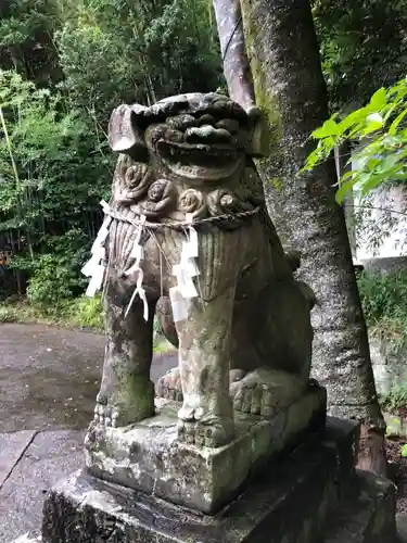 宇佐八幡神社の狛犬