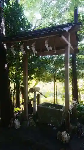 玉野御嶽神社の手水舎