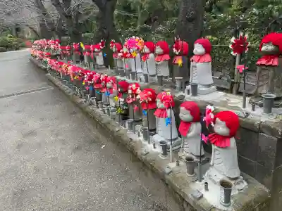 西向聖観世音菩薩の{uncategorized: "未分類", other: "その他", undefined: "問題あり", building: "その他建物", grave: "お墓", sacred_gate: "鳥居", guardian: "狛犬", statue: "像", buddha: "仏像", history: "歴史", nature: "自然", garden: "庭園", animal: "動物", pagoda: "塔", temizu: "手水舎", mountain_gate: "山門・神門", sanctuary: "本殿・本堂", subordinate: "末社・摂社", art: "芸術", scenery: "景色", jizo: "地蔵", ema: "絵馬", goshuin: "御朱印", omikuji: "おみくじ", items: "授与品その他", amulet: "お守り", goshuincho: "御朱印帳", eats: "食事", festival: "お祭り", votive_dance: "神楽", shichigosan: "七五三参", wedding: "結婚式", experience: "体験その他", initially: "初詣", around: "周辺", anti_infection: "感染症対策"}