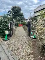 靍護稲荷神社の{uncategorized: "未分類", other: "その他", undefined: "問題あり", building: "その他建物", grave: "お墓", sacred_gate: "鳥居", guardian: "狛犬", statue: "像", buddha: "仏像", history: "歴史", nature: "自然", garden: "庭園", animal: "動物", pagoda: "塔", temizu: "手水舎", mountain_gate: "山門・神門", sanctuary: "本殿・本堂", subordinate: "末社・摂社", art: "芸術", scenery: "景色", jizo: "地蔵", ema: "絵馬", goshuin: "御朱印", omikuji: "おみくじ", items: "授与品その他", amulet: "お守り", goshuincho: "御朱印帳", eats: "食事", festival: "お祭り", votive_dance: "神楽", shichigosan: "七五三参", wedding: "結婚式", experience: "体験その他", initially: "初詣", around: "周辺", anti_infection: "感染症対策"}