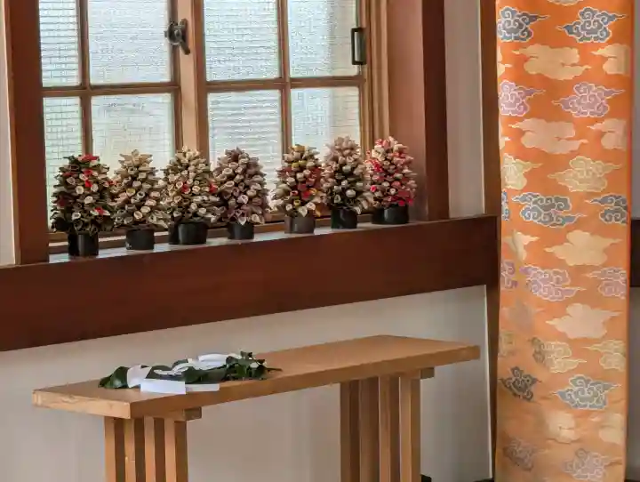 前原御嶽神社の{uncategorized: "未分類", other: "その他", undefined: "問題あり", building: "その他建物", grave: "お墓", sacred_gate: "鳥居", guardian: "狛犬", statue: "像", buddha: "仏像", history: "歴史", nature: "自然", garden: "庭園", animal: "動物", pagoda: "塔", temizu: "手水舎", mountain_gate: "山門・神門", sanctuary: "本殿・本堂", subordinate: "末社・摂社", art: "芸術", scenery: "景色", jizo: "地蔵", ema: "絵馬", goshuin: "御朱印", omikuji: "おみくじ", items: "授与品その他", amulet: "お守り", goshuincho: "御朱印帳", eats: "食事", festival: "お祭り", votive_dance: "神楽", shichigosan: "七五三参", wedding: "結婚式", experience: "体験その他", initially: "初詣", around: "周辺", anti_infection: "感染症対策"}