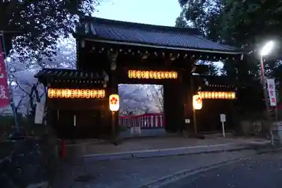 平野神社の山門・神門