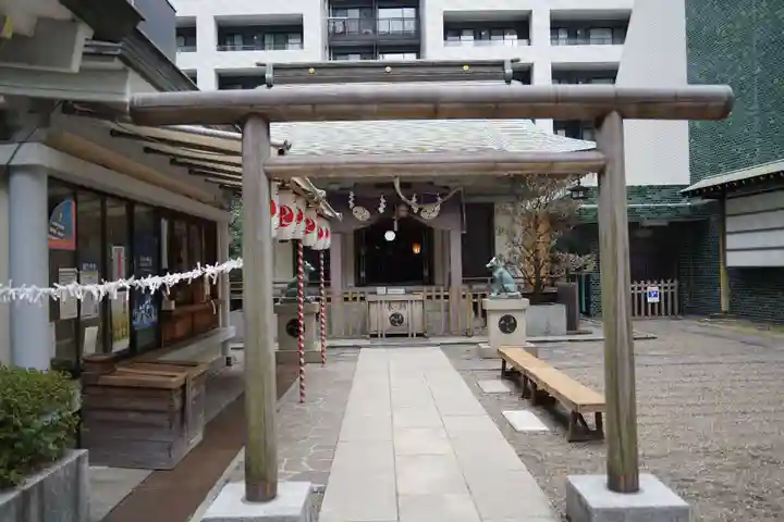 宮益御嶽神社の鳥居