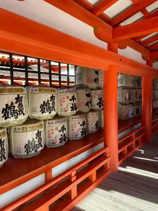 厳島神社の{uncategorized: "未分類", other: "その他", undefined: "問題あり", building: "その他建物", grave: "お墓", sacred_gate: "鳥居", guardian: "狛犬", statue: "像", buddha: "仏像", history: "歴史", nature: "自然", garden: "庭園", animal: "動物", pagoda: "塔", temizu: "手水舎", mountain_gate: "山門・神門", sanctuary: "本殿・本堂", subordinate: "末社・摂社", art: "芸術", scenery: "景色", jizo: "地蔵", ema: "絵馬", goshuin: "御朱印", omikuji: "おみくじ", items: "授与品その他", amulet: "お守り", goshuincho: "御朱印帳", eats: "食事", festival: "お祭り", votive_dance: "神楽", shichigosan: "七五三参", wedding: "結婚式", experience: "体験その他", initially: "初詣", around: "周辺", anti_infection: "感染症対策"}