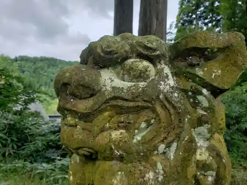 白山神社の狛犬