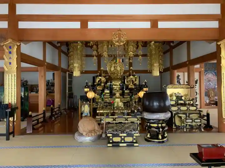 新御堂寺の本殿・本堂