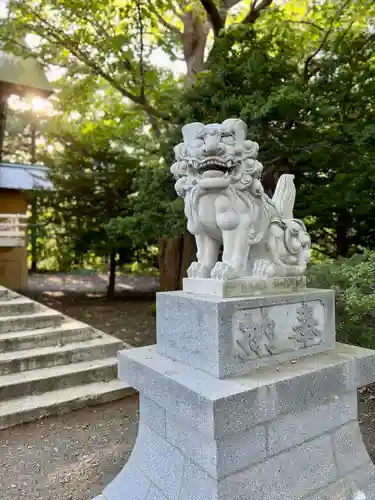 月寒神社の狛犬