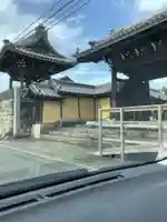 蓮浄寺の山門・神門