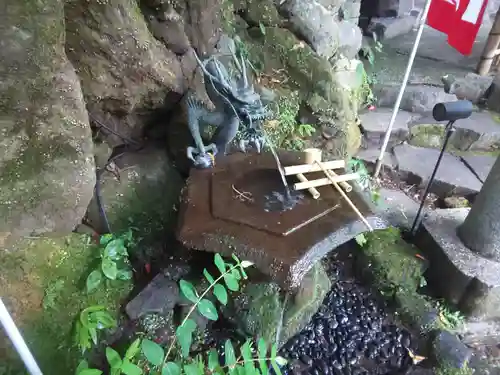 玉簾神社の手水舎