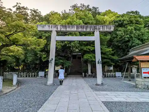 味美白山神社の鳥居