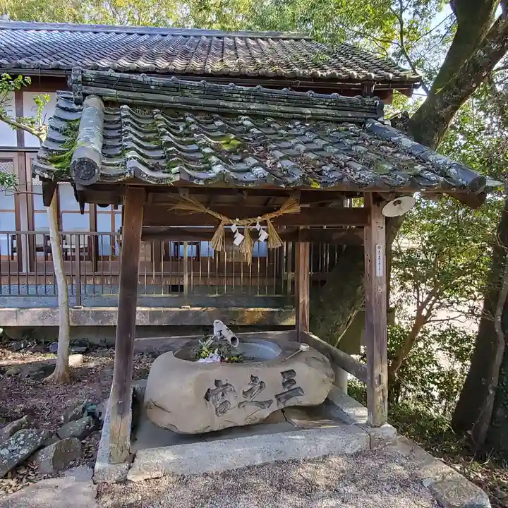 波多岐神社の手水舎