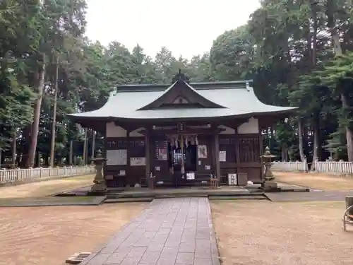 白山神社の本殿