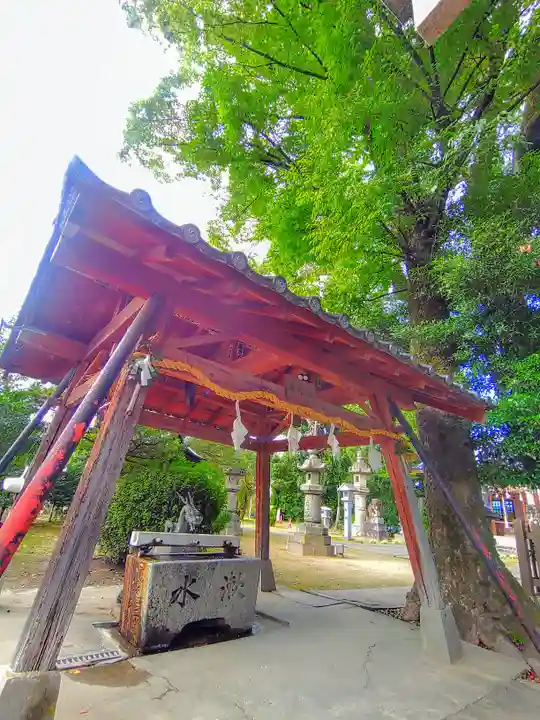 大神神社(花池)の手水舎