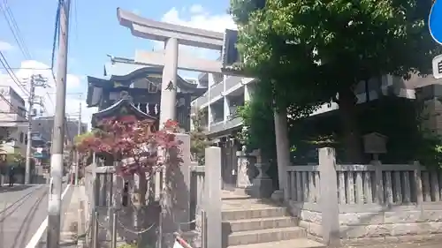 神楽坂若宮八幡神社の鳥居