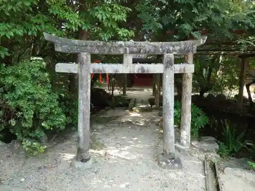 新屋坐天照御魂神社の鳥居